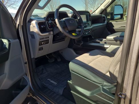 Used 2023 Ford F150 XL w/ Trailer Tow Package image 10