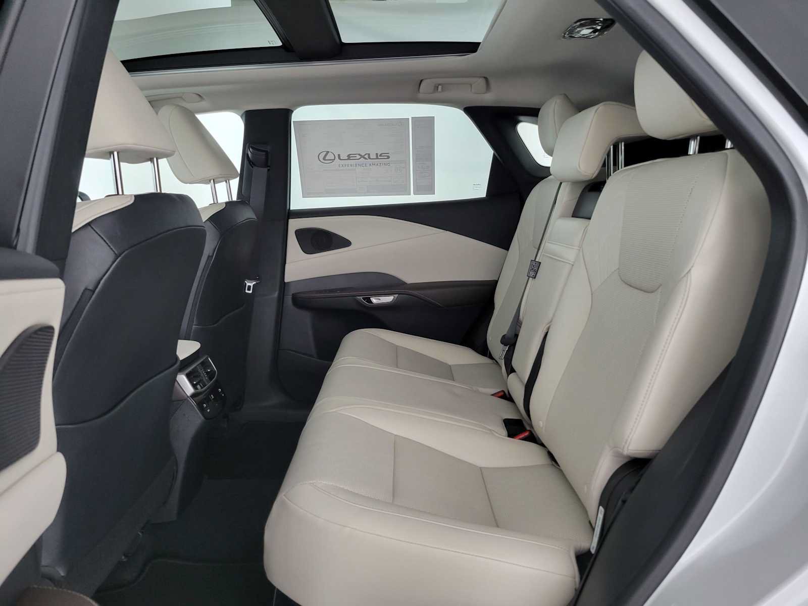 New 2026 Lexus RX 350 w/ Convenience Package AWD/4WD image 16
