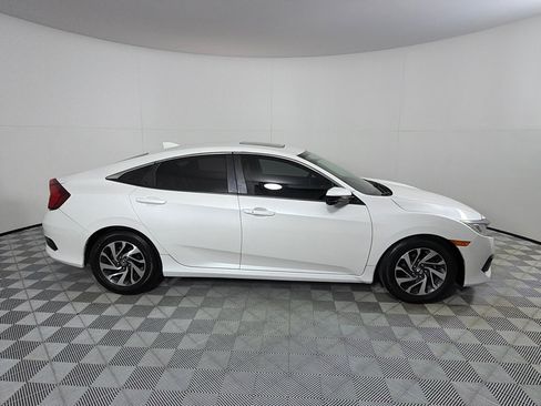 Used 2017 Honda Civic EX image 4