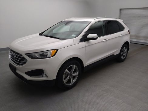 Used 2019 Ford Edge SEL w/ Equipment Group 201A image 2