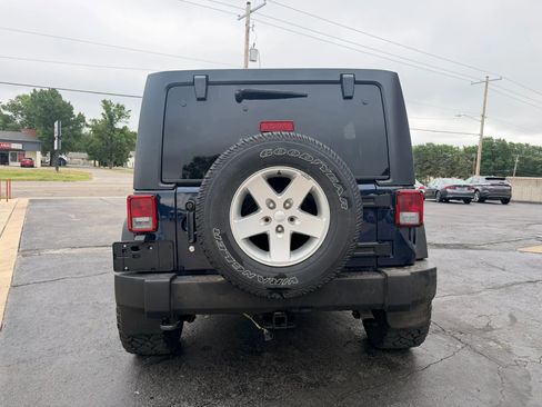 Used 2013 Jeep Wrangler Unlimited Sport AWD/4WD image 3