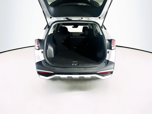 Used 2025 Kia Sportage LX image 28