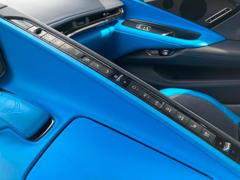 Used 2023 Chevrolet Corvette Stingray Premium Conv w/ Z51 Performance Package image 24