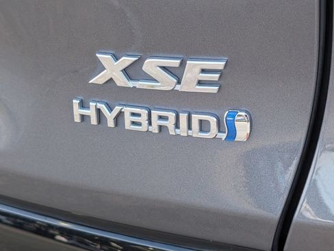 Used 2022 Toyota RAV4 XSE AWD/4WD image 32