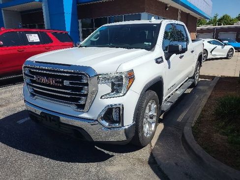 Used 2022 GMC Sierra 1500 SLT RWD image 1
