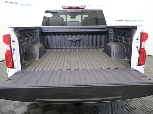 New 2026 Chevrolet Silverado 1500 LTZ w/ LTZ Premium Package AWD/4WD image 9