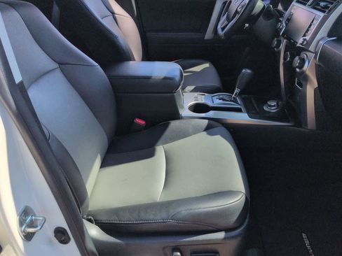 Used 2022 Toyota 4Runner SR5 Premium AWD/4WD image 15