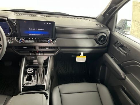 New 2026 Chevrolet Colorado Trail Boss AWD/4WD image 18