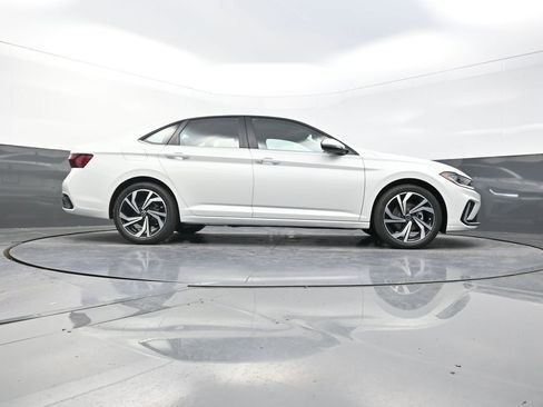 New 2026 Volkswagen Jetta SEL image 28