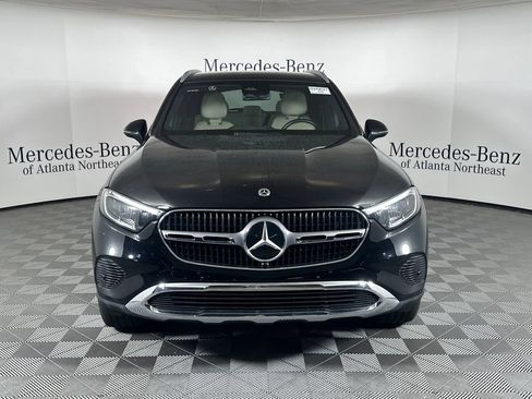 Used 2024 Mercedes-Benz GLC 300 image 2