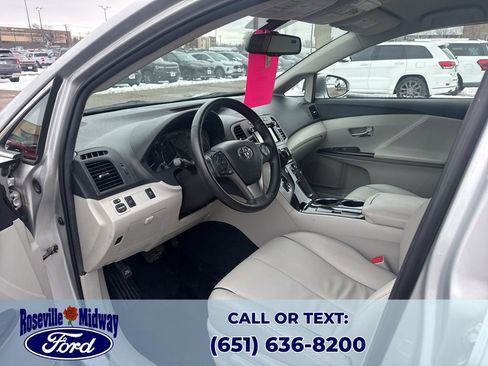 Used 2013 Toyota Venza XLE image 23