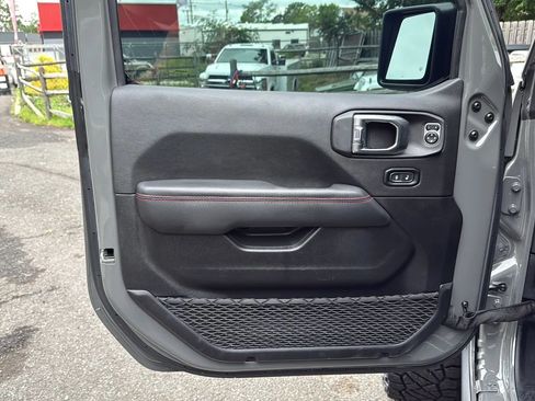 Used 2023 Jeep Gladiator Rubicon w/ LED Lighting Group AWD/4WD image 13