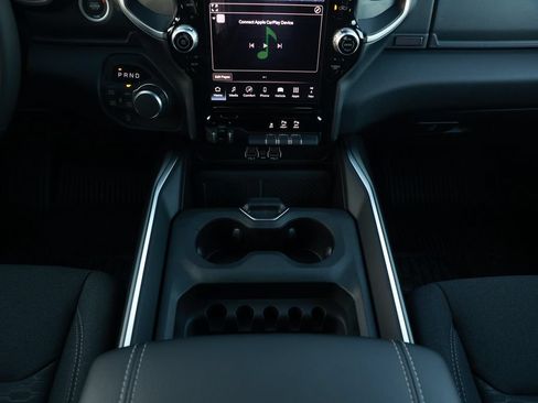 New 2026 RAM 1500 4x4 Crew Cab image 26