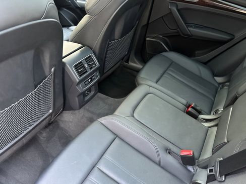 Used 2018 Audi Q5 2.0T Premium Plus w/ Premium Plus Package image 9