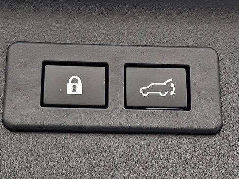 Certified 2025 Subaru Forester Touring w/ Touring Package image 29