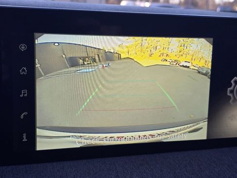 Certified 2025 Nissan Kicks SV image 20