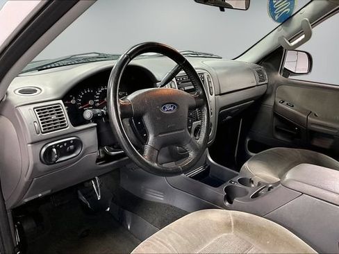 Used 2005 Ford Explorer XLT AWD/4WD image 12