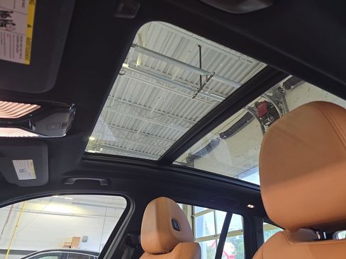 Used 2021 BMW X3 xDrive30e w/ Executive Package AWD/4WD image 33