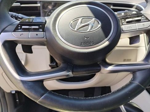 Used 2022 Hyundai Tucson Limited AWD/4WD image 19