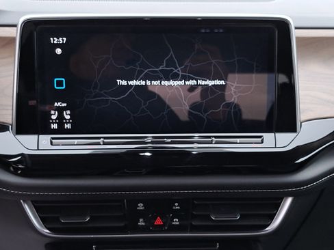 Used 2024 Volkswagen Atlas SE image 24