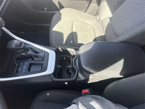 Used 2024 Toyota RAV4 XLE image 20