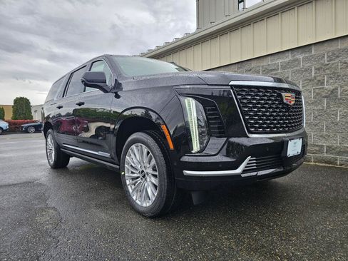 New 2026 Cadillac Escalade ESV Luxury AWD/4WD image 13