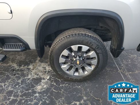 Used 2022 Chevrolet Silverado 2500 Custom w/ Custom Value Package image 21