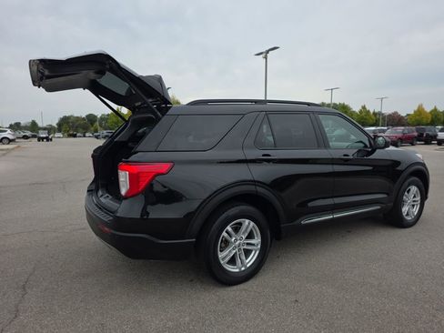 Used 2022 Ford Explorer XLT w/ Equipment Group 202A image 14