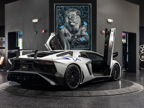 Used 2016 Lamborghini Aventador LP 750-4 Superveloce image 36