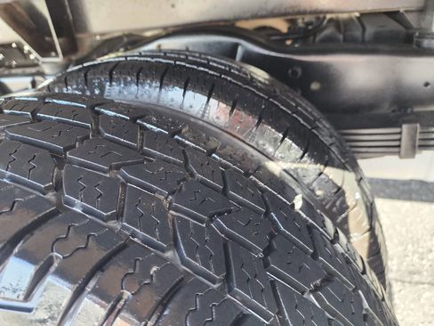 Used 2015 Ford E-350 and Econoline 350 Super Duty image 11