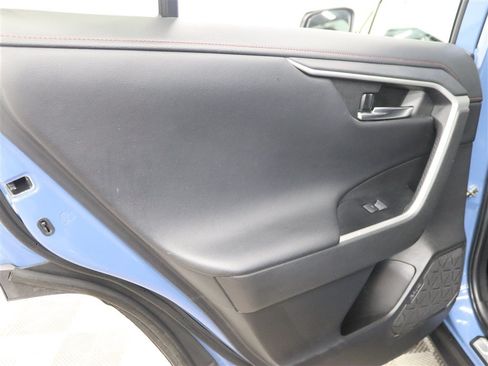 Used 2022 Toyota RAV4 TRD Off-Road AWD/4WD image 18