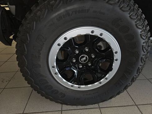 Used 2023 Ford Bronco Black Diamond w/ Sasquatch Package AWD/4WD image 10