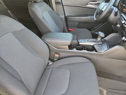 New 2026 Kia Sportage LX w/ LX Convenience Package image 10