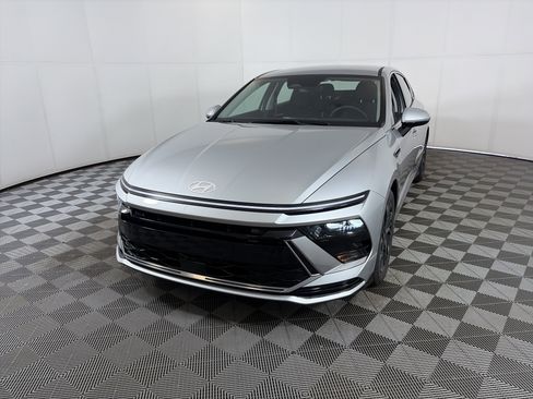Used 2025 Hyundai Sonata SEL image 3