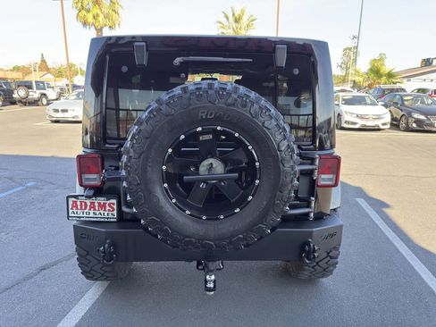 Used 2011 BMW 528i 528i 4dr Sedan image 4