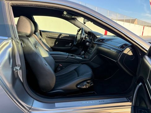 Used 2010 Maserati GranTurismo S RWD image 22