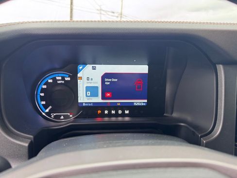 Used 2024 Ford Bronco Badlands image 16