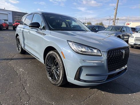 Certified 2023 Lincoln Corsair AWD w/ Equipment Group 101A image 7