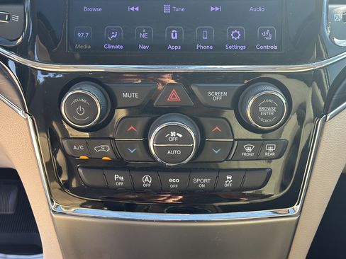 Used 2020 Jeep Grand Cherokee Limited w/ Trailer Tow Group IV RWD image 31