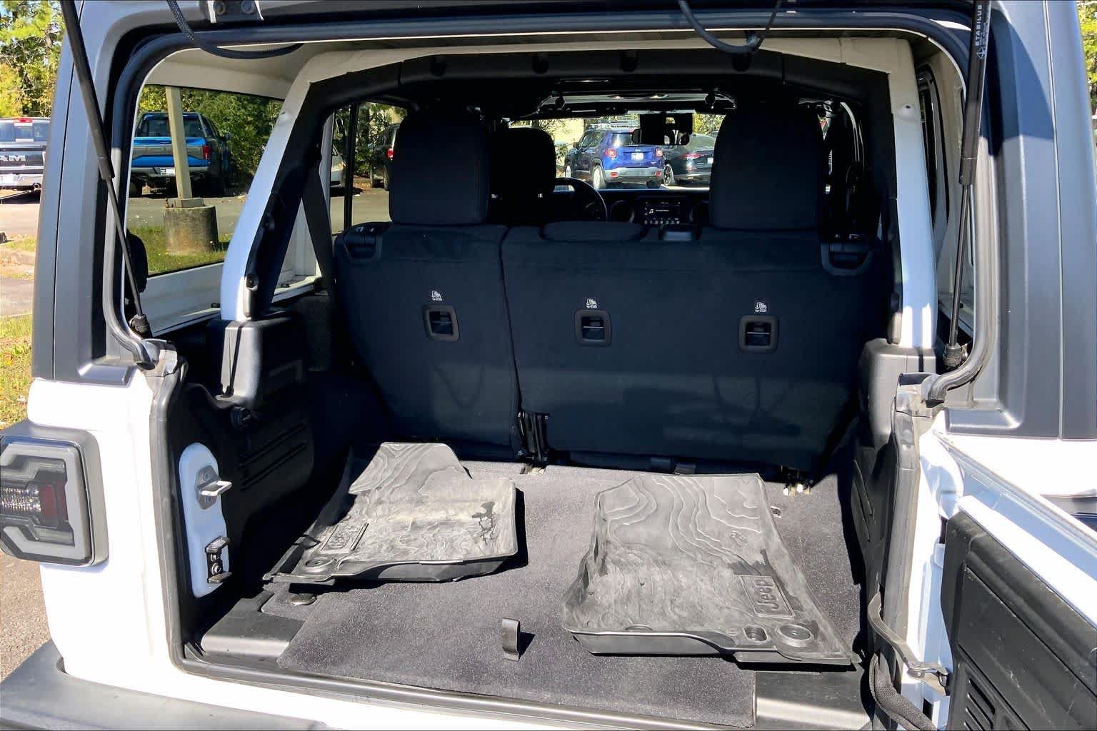 Used 2020 Jeep Wrangler Unlimited Sport AWD/4WD image 32