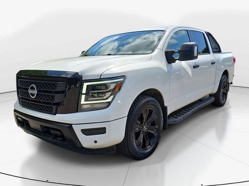 Used 2023 Nissan Titan SV w/ SV Convenience Package RWD image 6
