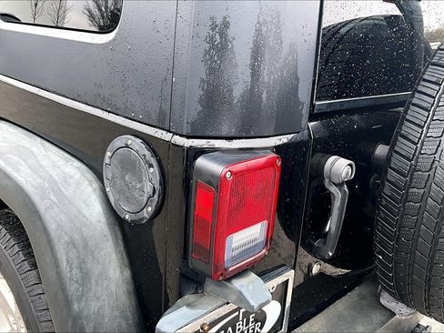 Used 2009 Jeep Wrangler Unlimited Rubicon w/ Trailer Tow Group AWD/4WD image 22