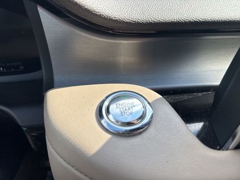 Used 2023 Lincoln Aviator AWD image 30