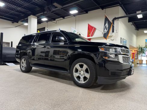 Used 2018 Chevrolet Suburban LT AWD/4WD image 3