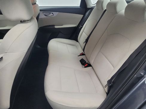Used 2023 Kia Forte LXS w/ LXS Technology Package image 18