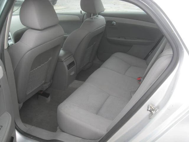 Used 2010 Chevrolet Malibu LS FWD image 9