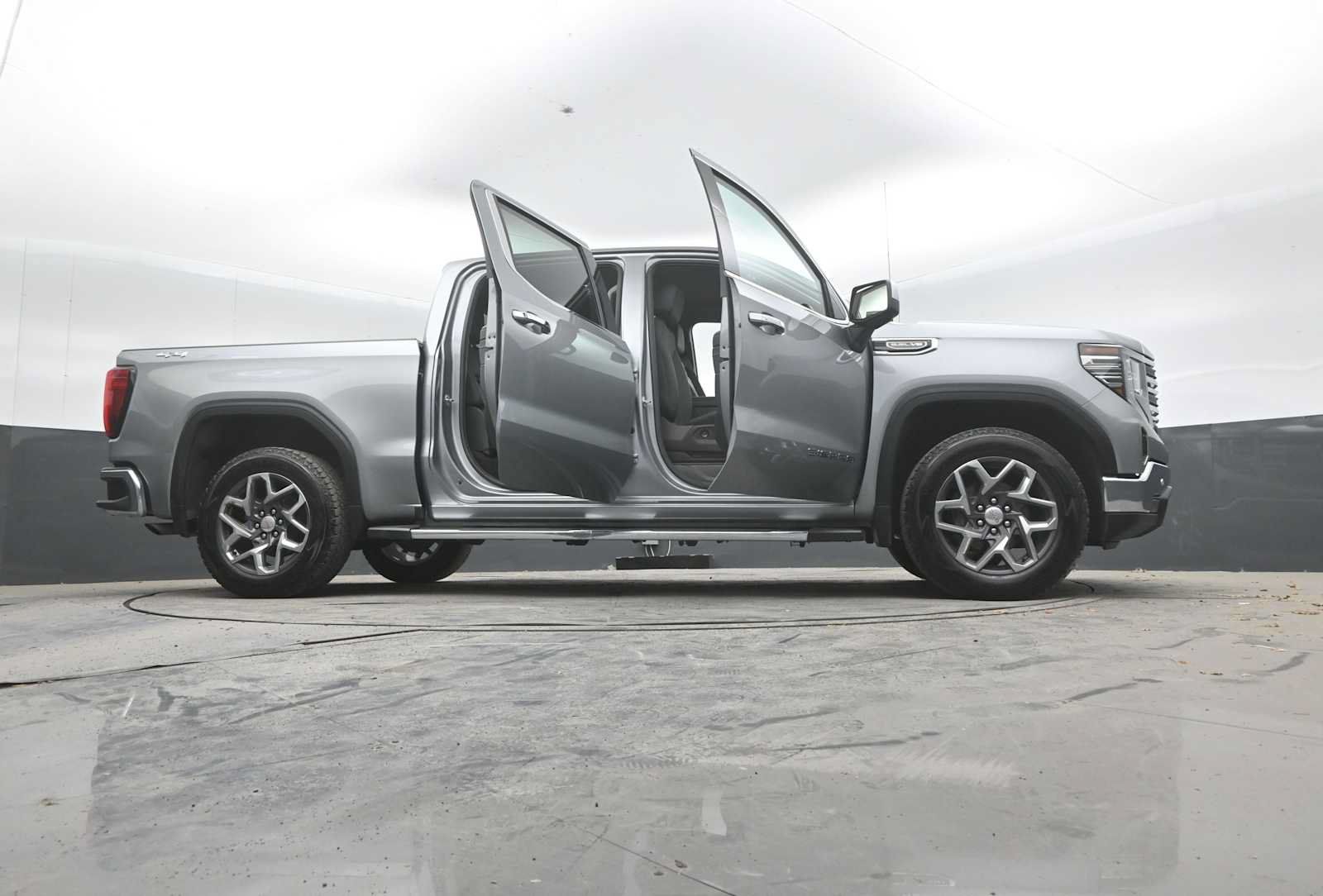 Used 2025 GMC Sierra 1500 Denali w/ Denali Reserve Package AWD/4WD image 59