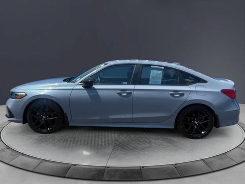 Used 2024 Honda Civic Sport image 2