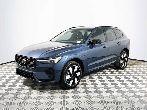 Used 2025 Volvo XC60 T8 Plus w/ Protection Package Premier image 3