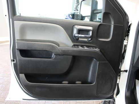 Used 2019 Chevrolet Silverado 2500 W/T w/ Snow Plow Prep Package image 13